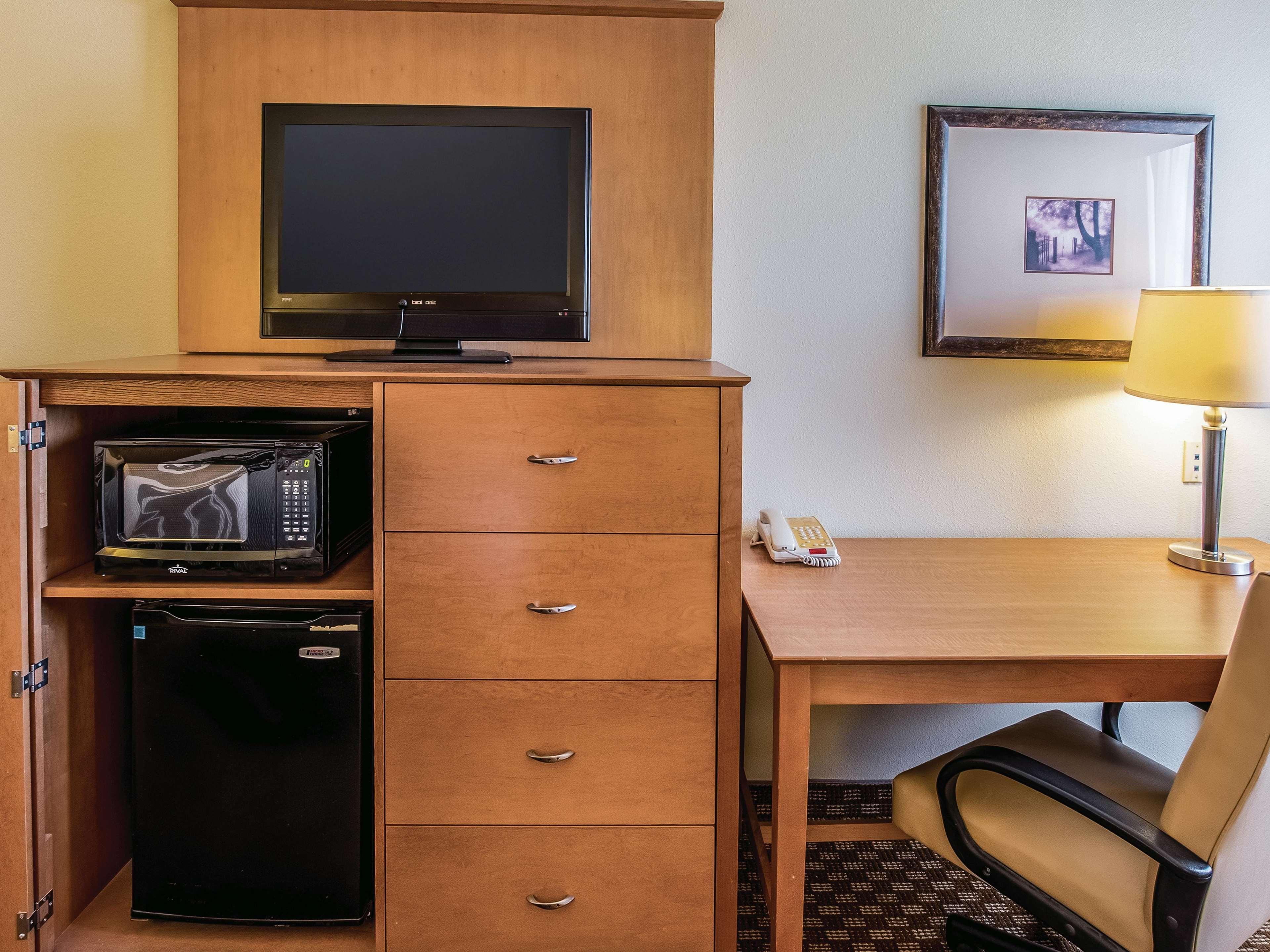 La Quinta By Wyndham Bridgeport Hotel Bagian luar foto