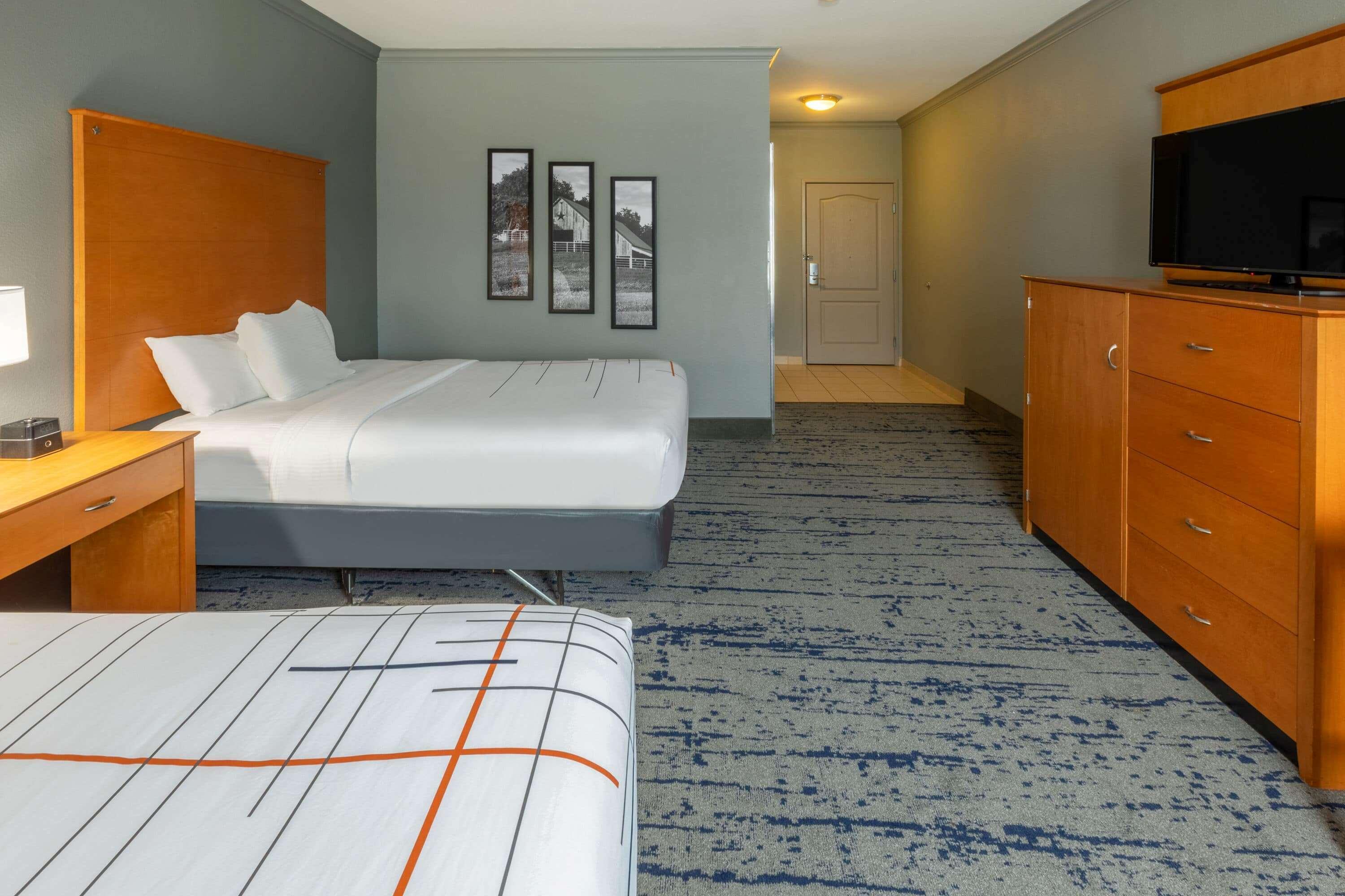 La Quinta By Wyndham Bridgeport Hotel Bagian luar foto