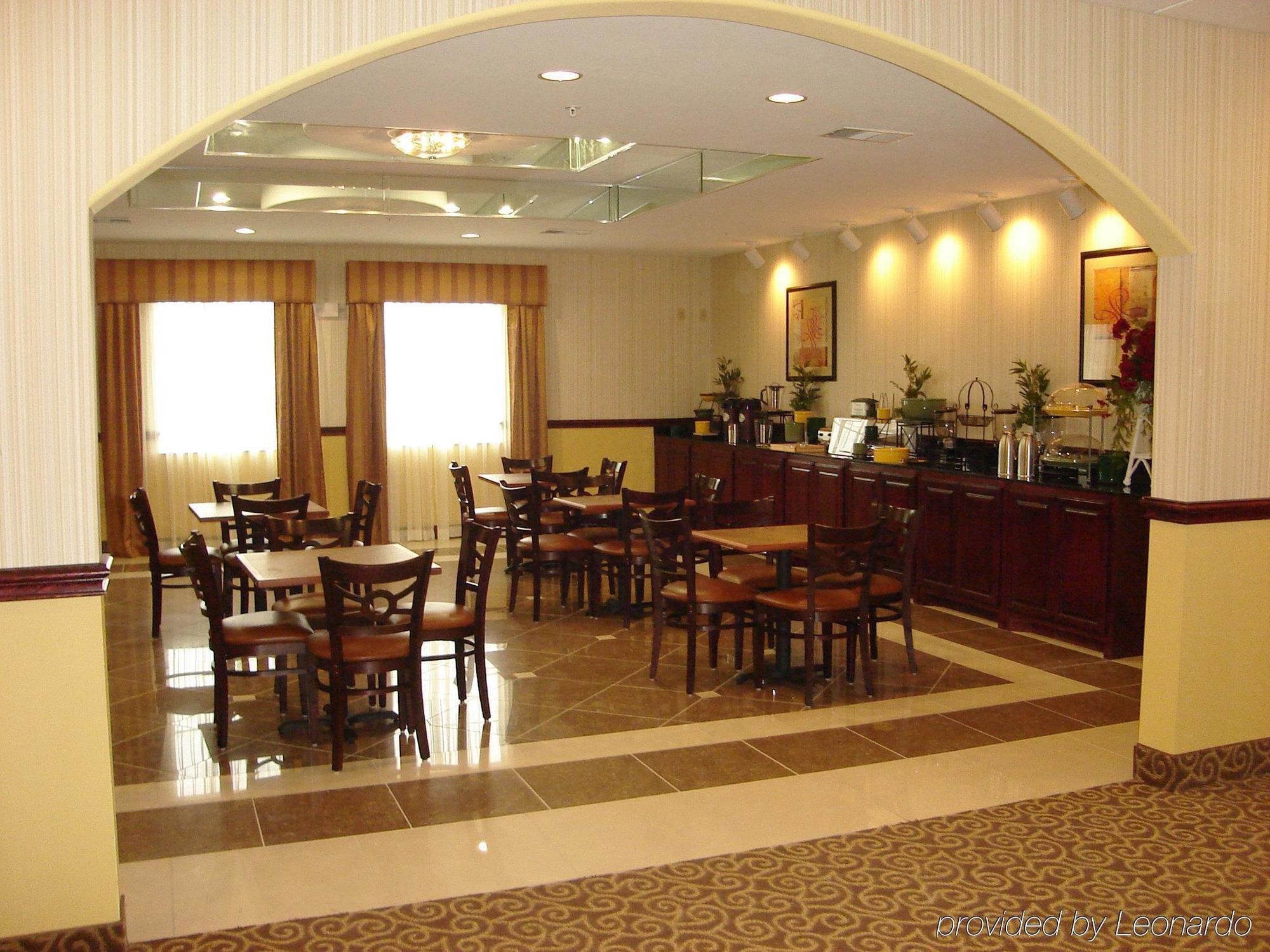La Quinta By Wyndham Bridgeport Hotel Bagian luar foto